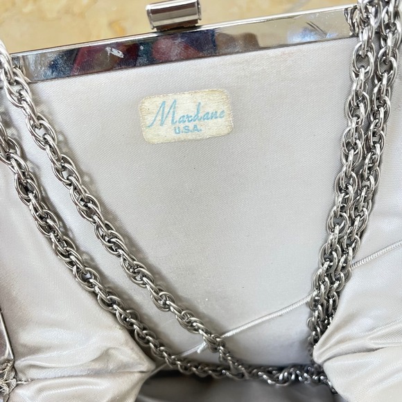 Vintage 1960's Silver Metallic Evening Bag Chain Prom Fairy Whimsigoth Glam - Picture 6 of 9